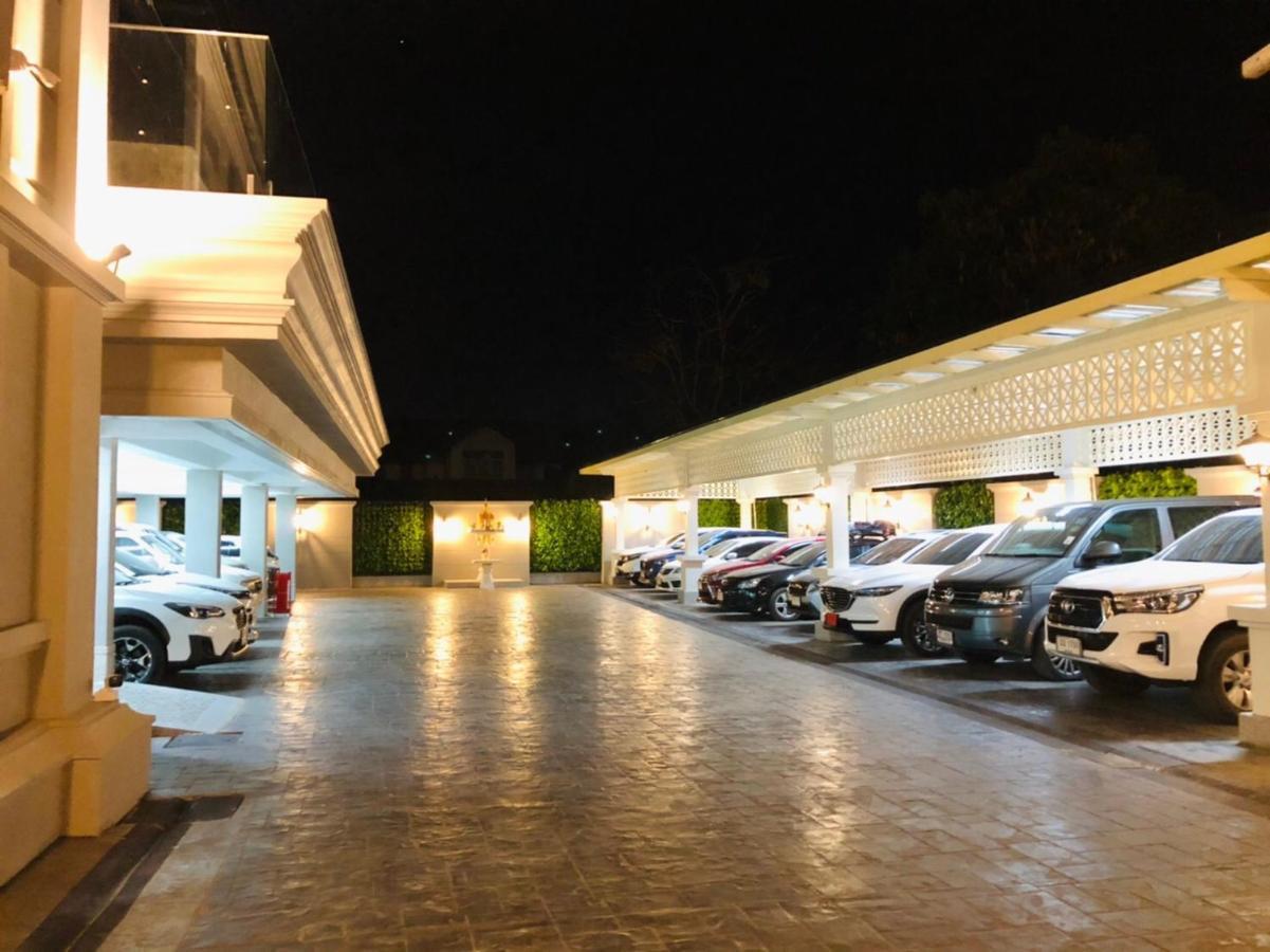 Huern Kan Thong Hotel Phrae Exterior photo